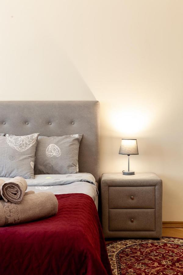 Apartment On Tamanska - Вулиця Дарії Гусяк リヴィウ エクステリア 写真