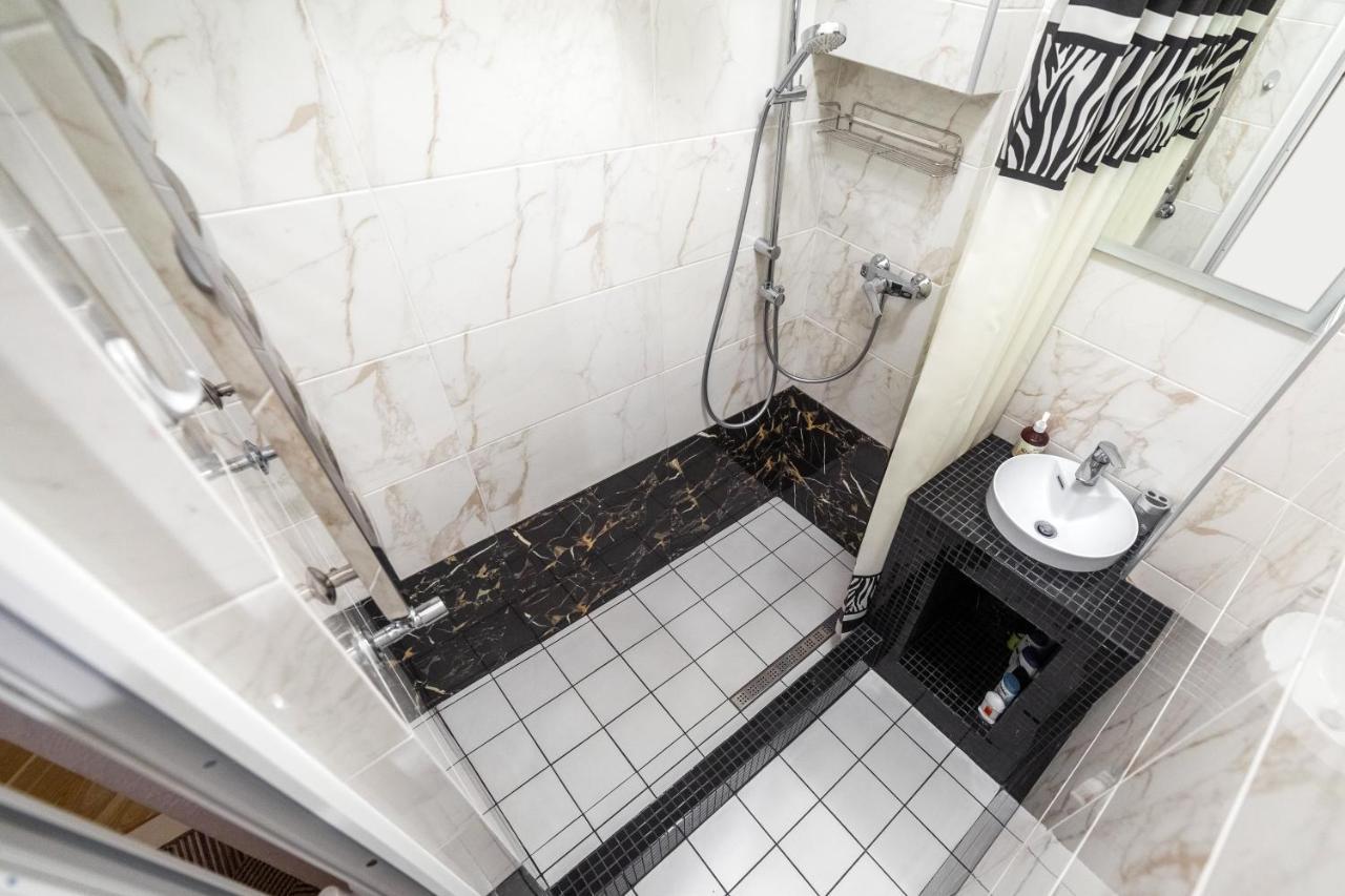 Apartment On Tamanska - Вулиця Дарії Гусяк リヴィウ エクステリア 写真